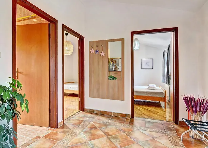 Apartment Adriana *