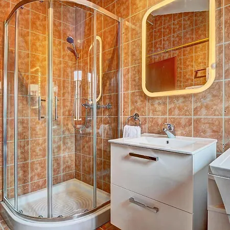 Adriana Apartament *